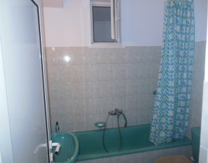 Ház 6 szobák eladó on Floresti