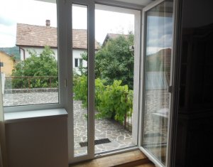 Ház 6 szobák eladó on Floresti