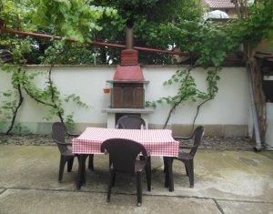 Ház 6 szobák eladó on Floresti