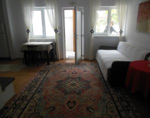 Ház 6 szobák eladó on Floresti