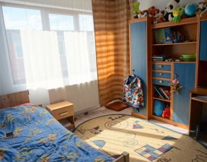 Lakás 3 szobák eladó on Floresti