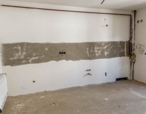 Lakás 3 szobák eladó on Floresti