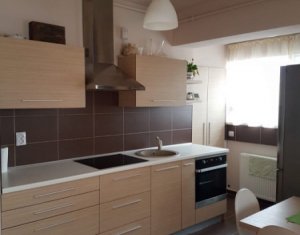 Lakás 3 szobák eladó on Floresti