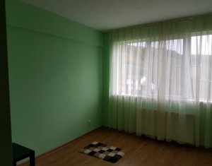 Lakás 3 szobák eladó on Floresti