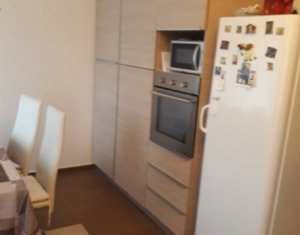 Lakás 3 szobák eladó on Floresti