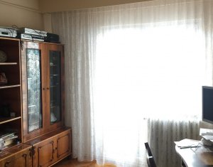 Lakás 5 szobák eladó on Cluj-napoca, Zóna Manastur