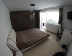 Lakás 4 szobák eladó on Cluj-napoca, Zóna Manastur