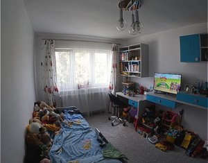 Lakás 4 szobák eladó on Cluj-napoca, Zóna Manastur