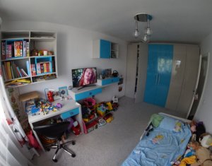 Lakás 4 szobák eladó on Cluj-napoca, Zóna Manastur