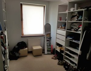 Ház 8 szobák kiadó on Cluj-napoca, Zóna Grigorescu