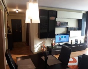 Lakás 3 szobák eladó on Floresti