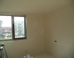 Appartement 3 chambres à vendre dans Floresti