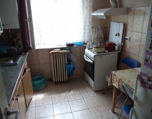 Lakás 4 szobák eladó on Cluj-napoca, Zóna Manastur