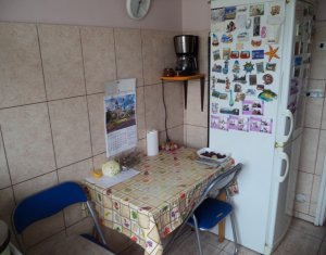 Lakás 4 szobák eladó on Cluj-napoca, Zóna Manastur