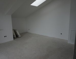 Lakás 3 szobák eladó on Floresti