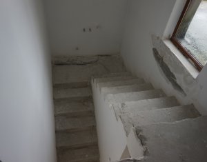 Lakás 3 szobák eladó on Floresti