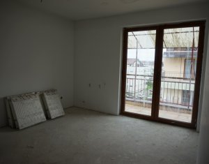 Lakás 3 szobák eladó on Floresti