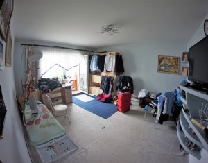 Lakás 4 szobák eladó on Cluj-napoca, Zóna Manastur