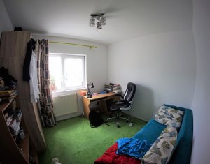 Lakás 4 szobák eladó on Cluj-napoca, Zóna Manastur