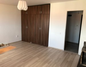 Lakás 3 szobák eladó on Floresti