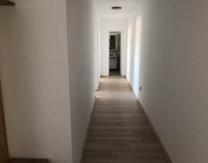 Lakás 3 szobák eladó on Floresti