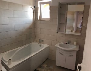 Lakás 3 szobák eladó on Floresti