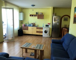 Lakás 3 szobák eladó on Floresti