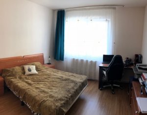 Lakás 3 szobák eladó on Floresti