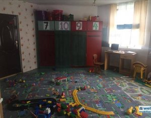 Ház 5 szobák eladó on Floresti