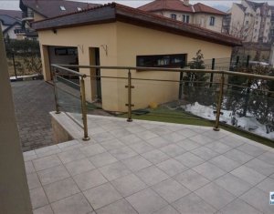 Ház 6 szobák eladó on Floresti