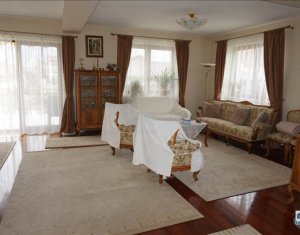 Ház 6 szobák eladó on Floresti