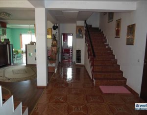 Ház 5 szobák eladó on Floresti