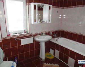 Ház 5 szobák eladó on Floresti