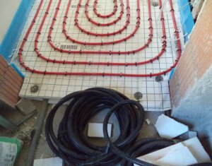 Lakás 3 szobák eladó on Floresti