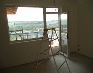 Lakás 3 szobák eladó on Floresti