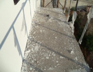 Lakás 4 szobák eladó on Floresti