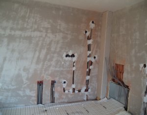 Lakás 2 szobák eladó on Floresti