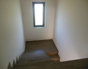 Ház 4 szobák eladó on Floresti