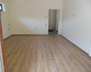 Ház 4 szobák eladó on Floresti