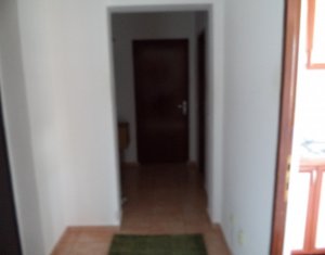 Lakás 2 szobák eladó on Floresti