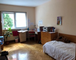 Lakás 4 szobák kiadó on Cluj-napoca, Zóna Manastur