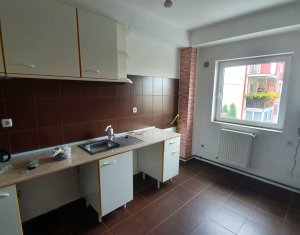 Lakás 2 szobák eladó on Floresti