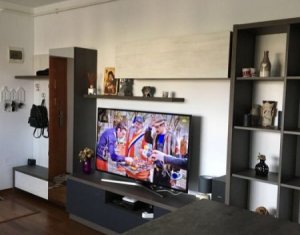 Lakás 3 szobák eladó on Floresti