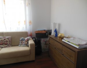 Lakás 3 szobák eladó on Floresti