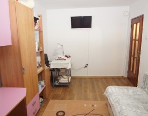 Lakás 4 szobák eladó on Cluj-napoca, Zóna Manastur