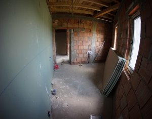 Ház 5 szobák eladó on Floresti