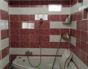 Lakás 3 szobák eladó on Floresti