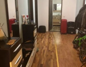 Lakás 3 szobák eladó on Floresti