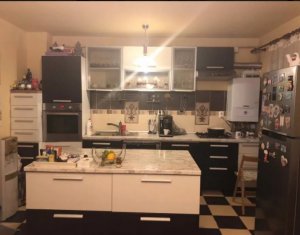 Lakás 3 szobák eladó on Floresti