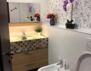 Lakás 3 szobák eladó on Floresti